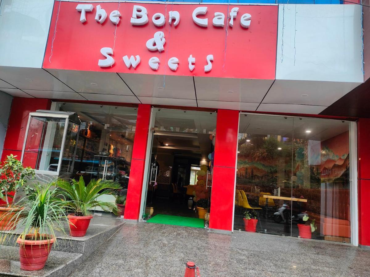 Hotel Rishabh And Banquet Hall Pithoragarh Bagian luar foto